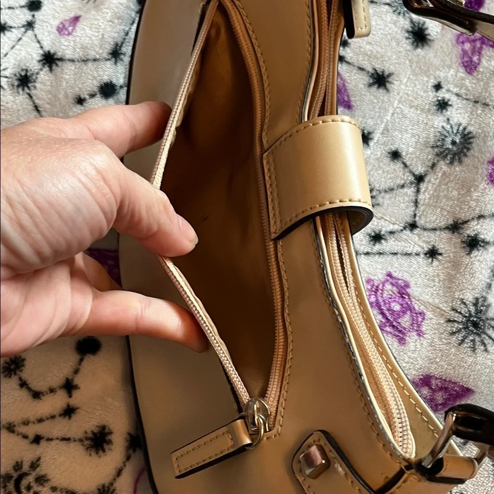 VINTAGE GUESS CURVE MINI PURSE - Picture 8 of 15